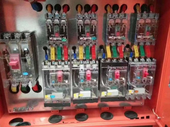 配电柜安装规范是什么?配电柜清洁与保养一起了解(图1) 配电柜安装规范是什么?配电柜清洁与保养一起了解(图1)