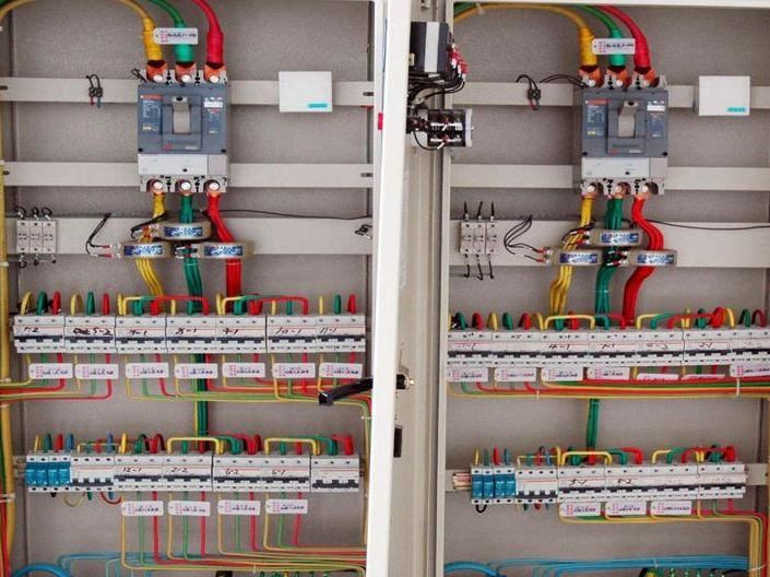配电柜安装规范是什么?配电柜清洁与保养一起了解(图3) 配电柜安装规范是什么?配电柜清洁与保养一起了解(图3)